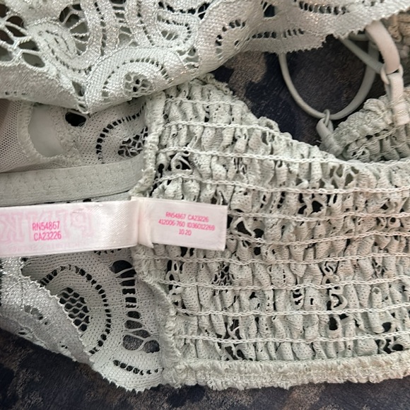 Victoria’s Secret Pink bra - Picture 4 of 11